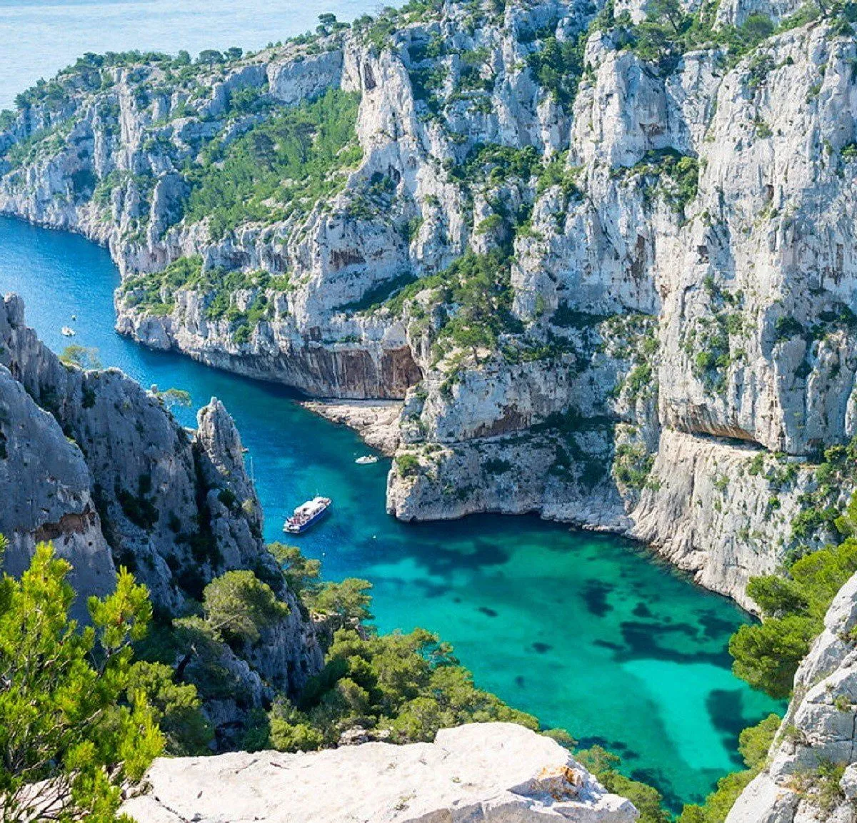 The turquoise calanques near Cassis